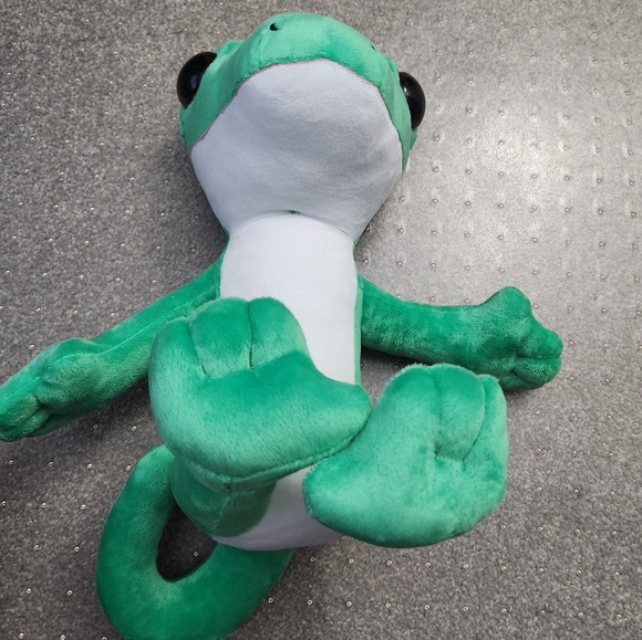 Cute Stuffed Animal Gecko - Picture 7 of 9